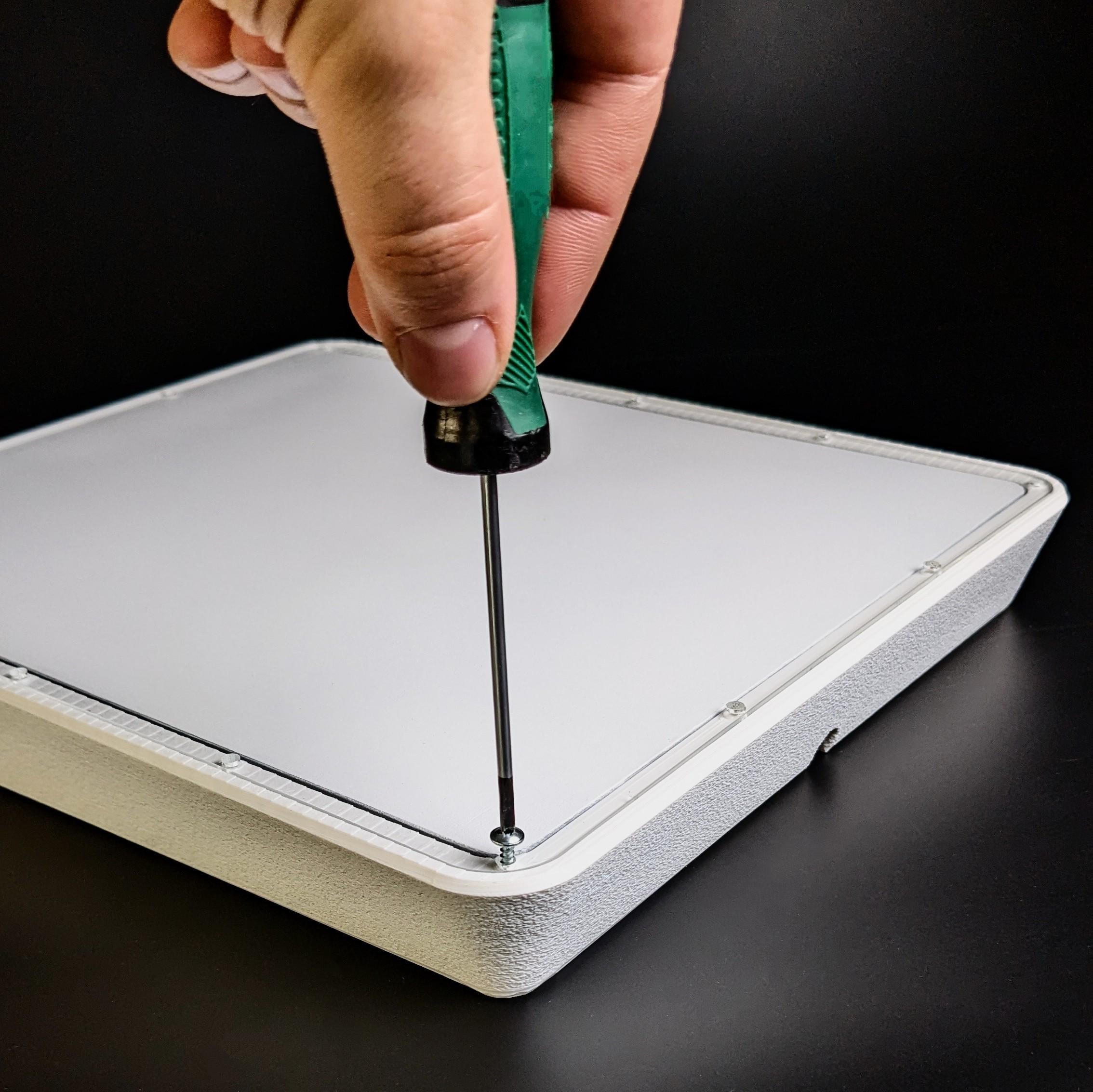 Starlink Mini Halterung mit Plexiglasscheibe & Spoiler für Wohnmobil Dach