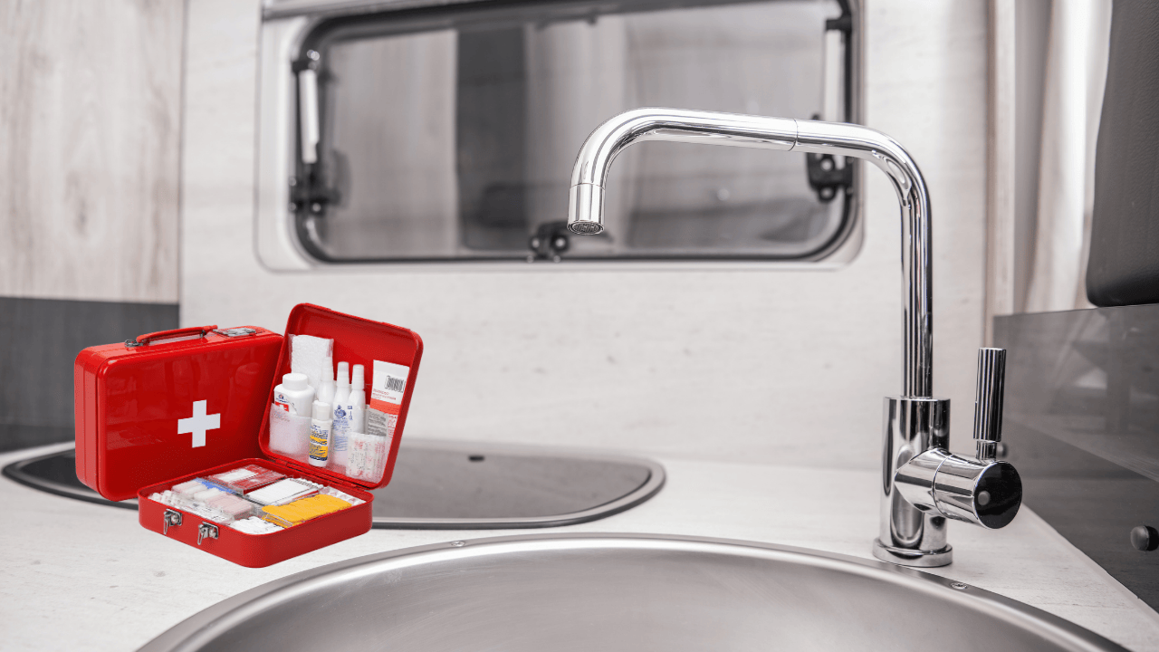 🚐🩺 Reiseapotheke fürs Camping – vorbereitet statt überrascht