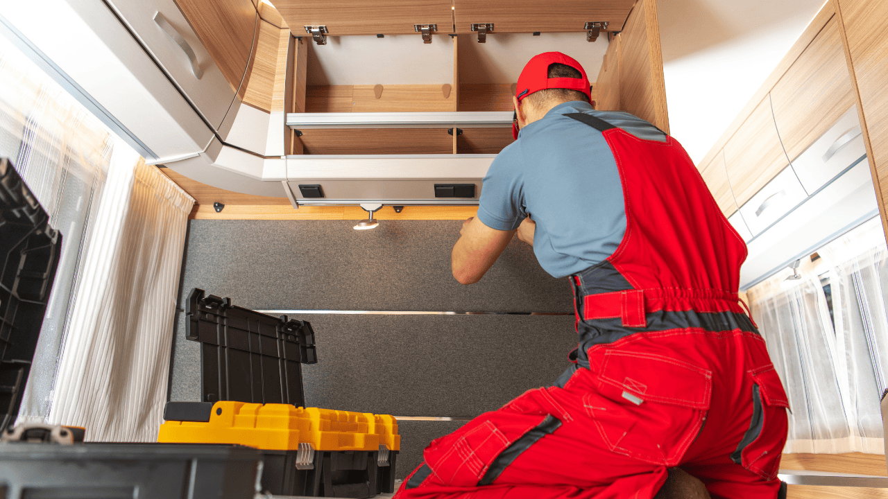 🚐🛠️ Reparatur-Grundlagen für Camper-Einsteiger – sicher handeln statt improvisieren