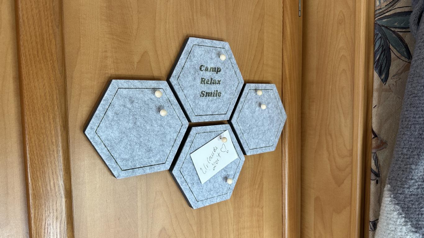 Filz Pinnwand CAMP RELAX SMILE 4er Set grau selbstklebend