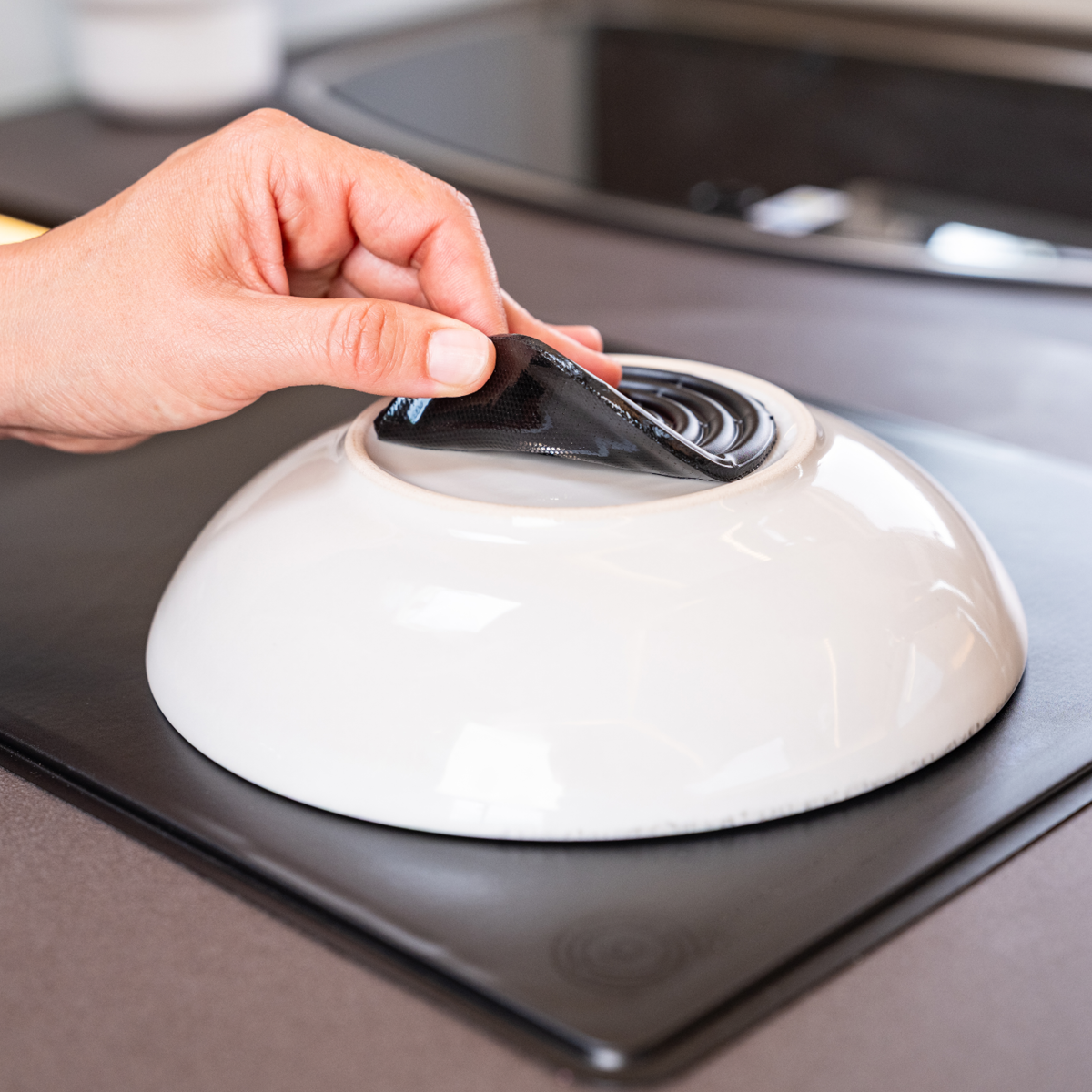 gelmags® MagUp-Pad L schwarz auf Schüssel