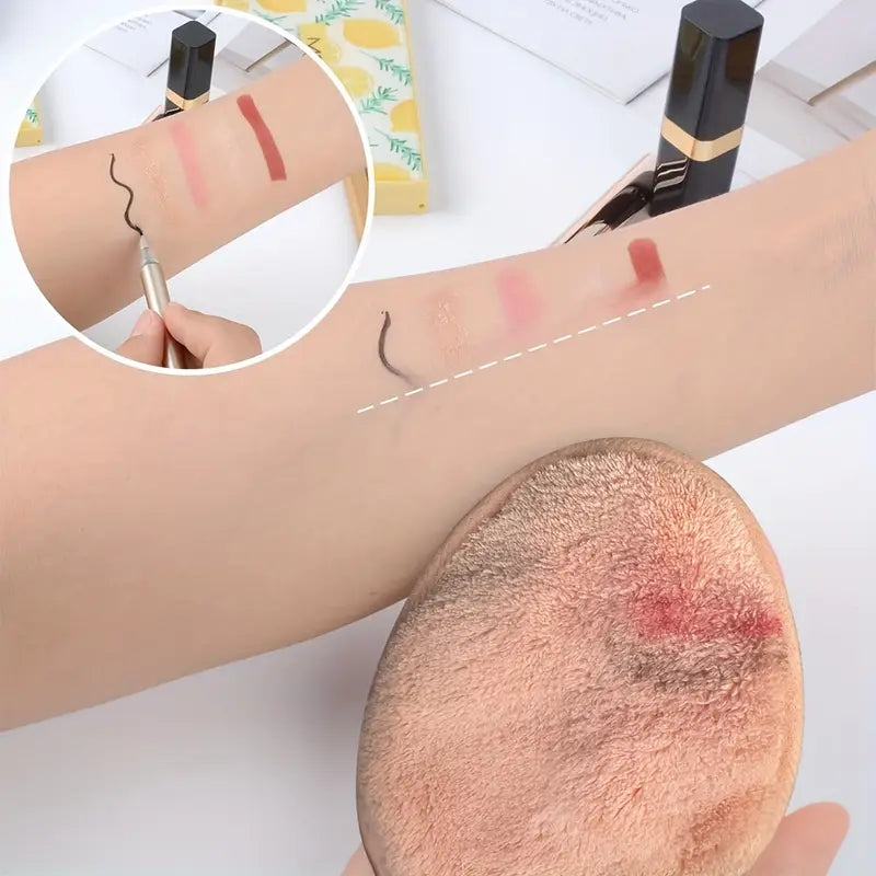 Make-up-Entferner-Tücher – 6 Stück Anwendungsbeispiel am Arm