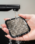 gelmags® Flexigel®-Untersetzer 2.0 (eckig) schwarz unter Wasser